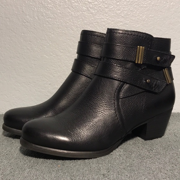 Naturalizer Kepler Block Heel Leather Ankle Boots - Picture 2 of 8